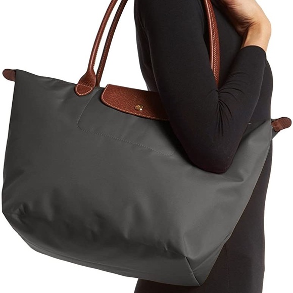 Longchamp Handbags - 🍷Longchamp Large Le Pilage Tote in Gunmetal (Gray)